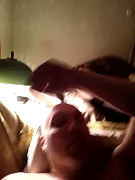 Snapshot of Pineapple04 chatting on March 2026 09:48:01 PM Pineapple04 online show from March 2026 09:48:01 PM