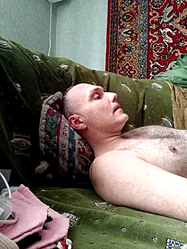 Snapshot of Pineapple04 chatting on April 2026 11:44:02 AM Pineapple04 online show from April 2026 11:44:02 AM