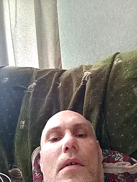 Snapshot of Pineapple04 chatting on April 2026 07:39:02 AM Pineapple04 online show from April 2026 07:39:02 AM