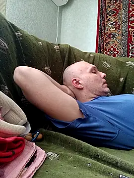 Snapshot of Pineapple04 chatting on April 2026 06:46:01 AM Pineapple04 online show from April 2026 06:46:01 AM