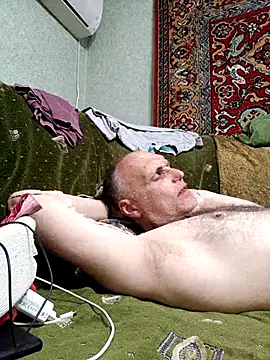 Pineapple04 online show from May 2026 06:47:02 PM