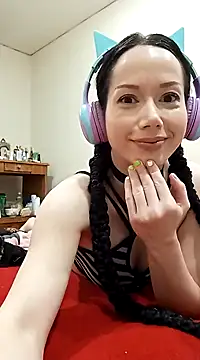 Snapshot of SashaGrinch chatting on December 2024 01:00:02 PM SashaGrinch online show from December 2024 01:00:02 PM