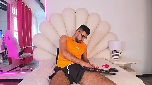 Snapshot of Ethan__Walker chatting on February 2025 01:53:02 PM Ethan Walker online show from February 2025 01:53:02 PM