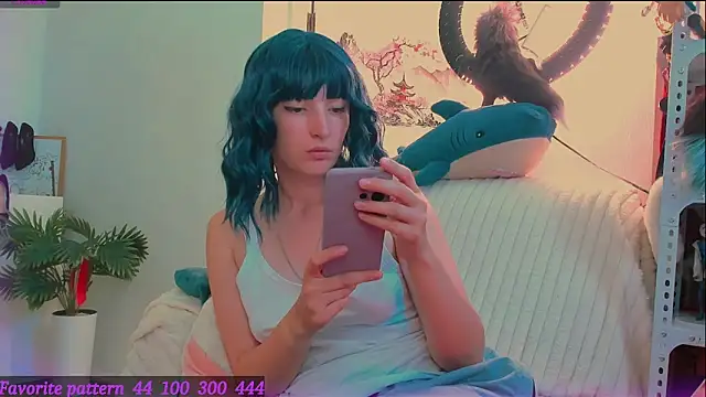 Snapshot of Toxic_Ellies chatting on June 2026 07:58:02 AM Toxic Ellies online show from June 2026 07:58:02 AM
