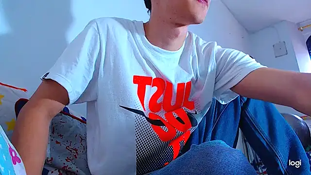 Snapshot of ADAM_HOT chatting on November 2025 09:00:02 PM ADAM HOT online show from November 2025 09:00:02 PM