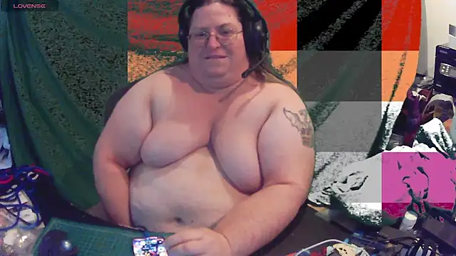 Snapshot of ShibariTurtleDuck chatting on June 2026 05:17:02 PM ShibariTurtleDuck online show from June 2026 05:17:02 PM