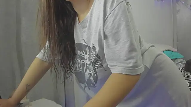 HARLEYNAPIER online show from November 2025 01:16:02 AM