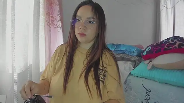 HARLEYNAPIER online show from May 2026 09:43:01 PM