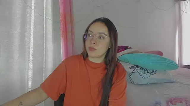 HARLEYNAPIER online show from June 2026 03:45:01 PM