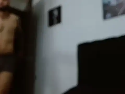 Snapshot of Hendry_ chatting on December 2024 03:27:02 AM Hendry online show from December 2024 03:27:02 AM