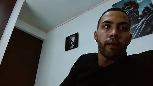 Snapshot of Hendry_ chatting on January 2025 01:10:02 AM Hendry online show from January 2025 01:10:02 AM