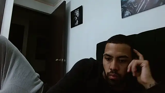 Snapshot of Hendry_ chatting on February 2025 02:17:01 AM Hendry online show from February 2025 02:17:01 AM