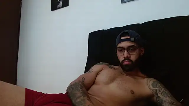 Snapshot of Hendry_ chatting on March 2025 04:45:01 AM Hendry online show from March 2025 04:45:01 AM