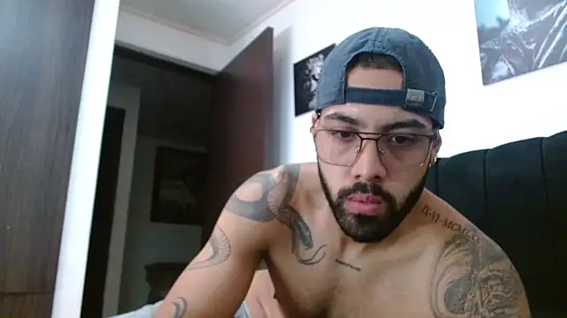 Snapshot of Hendry_ chatting on March 2025 01:50:02 AM Hendry online show from March 2025 01:50:02 AM