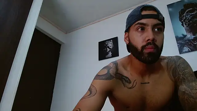 Snapshot of Hendry_ chatting on March 2025 04:56:01 AM Hendry online show from March 2025 04:56:01 AM