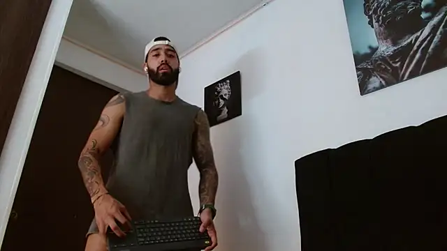 Snapshot of Hendry_ chatting on March 2025 12:36:01 AM Hendry online show from March 2025 12:36:01 AM