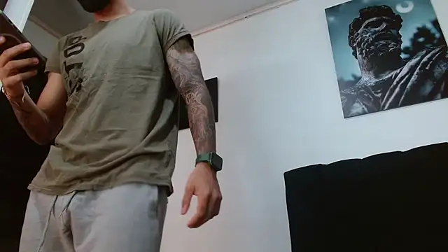 Snapshot of Hendry_ chatting on March 2025 02:16:01 AM Hendry online show from March 2025 02:16:01 AM