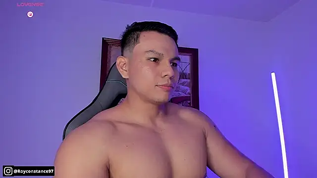 Snapshot of RoyConstance chatting on December 2025 04:40:02 AM RoyConstance online show from December 2025 04:40:02 AM