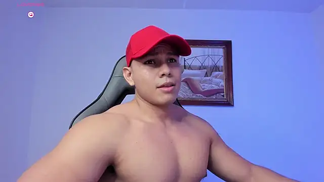 Snapshot of RoyConstance chatting on February 2026 03:35:01 AM RoyConstance online show from February 2026 03:35:01 AM