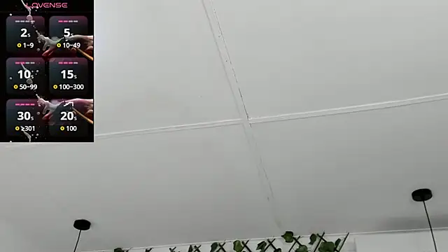 valentina 0  online show from November 2025 08:53:02 PM