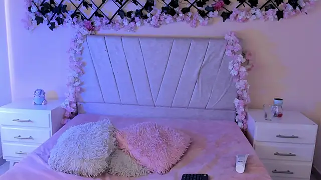 baby kaliope online show from December 2024 01:17:01 PM