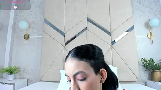 LilitRobins online show from October 2025 09:34:02 PM