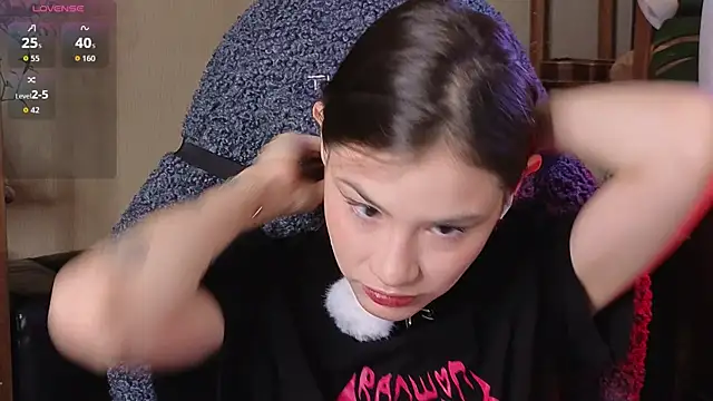 Snapshot of alicekiit chatting on October 2025 03:56:02 AM alicekiit online show from October 2025 03:56:02 AM