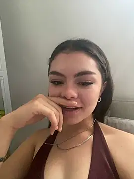 Luisa0110 online show from March 2026 08:27:02 PM