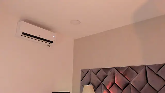 Luisa0110 online show from May 2026 03:09:01 PM