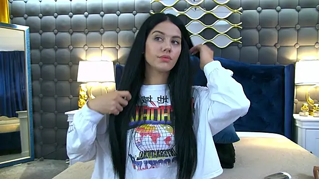 LeyaCass online show from September 2025 05:40:01 AM