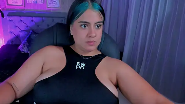 Snapshot of Xisu_ chatting on December 2024 10:23:02 AM Xisu online show from December 2024 10:23:02 AM