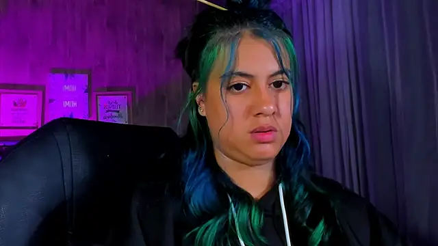 Snapshot of Xisu_ chatting on January 2025 10:06:02 AM Xisu online show from January 2025 10:06:02 AM