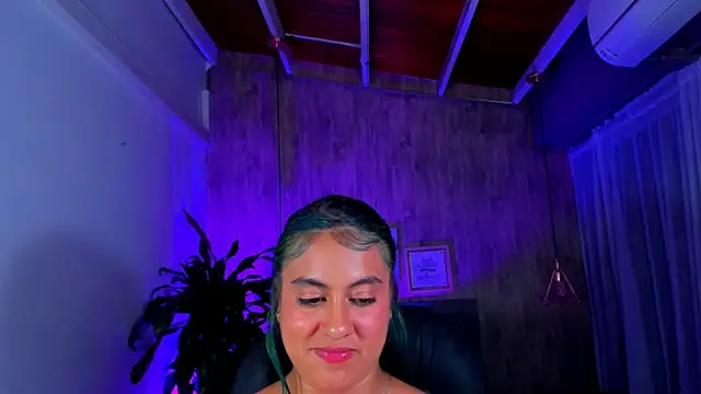 Snapshot of Xisu_ chatting on January 2025 10:06:02 AM Xisu online show from January 2025 10:06:02 AM