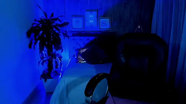 Snapshot of Xisu_ chatting on January 2025 06:49:02 AM Xisu online show from January 2025 06:49:02 AM