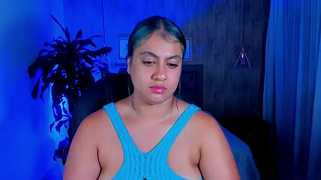 Snapshot of Xisu_ chatting on January 2025 04:05:01 AM Xisu online show from January 2025 04:05:01 AM