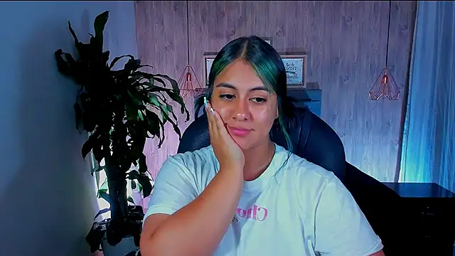 Snapshot of Xisu_ chatting on February 2025 03:53:02 AM Xisu online show from February 2025 03:53:02 AM