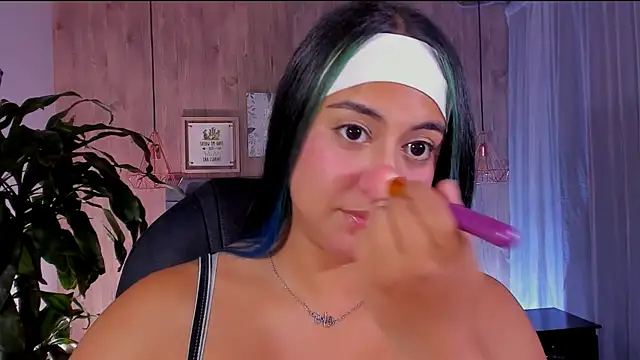 Snapshot of Xisu_ chatting on February 2025 02:51:02 AM Xisu online show from February 2025 02:51:02 AM