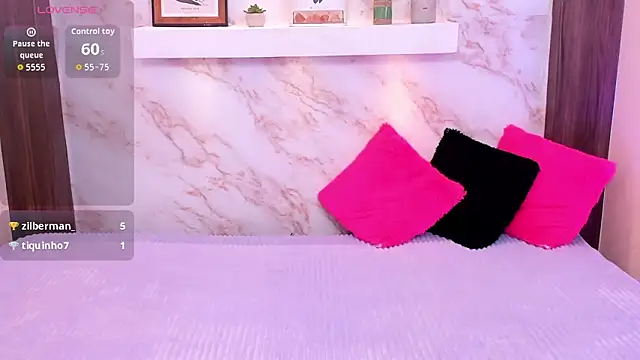 AmyBarton02 online show from February 2026 06:05:01 PM