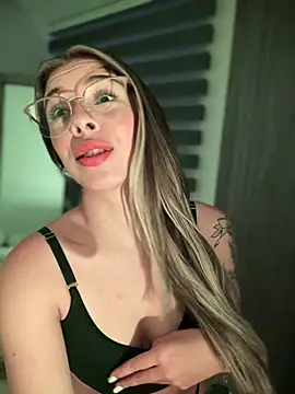 AmmyCollinsW online show from March 2025 11:49:01 PM