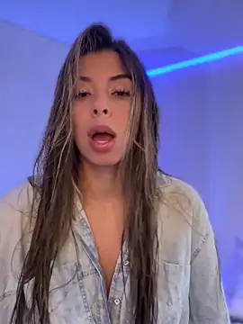 AmmyCollinsW online show from September 2025 08:32:01 PM