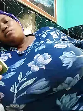 Snapshot of Bustyslave48 chatting on September 2025 10:28:02 AM Bustyslave48 online show from September 2025 10:28:02 AM