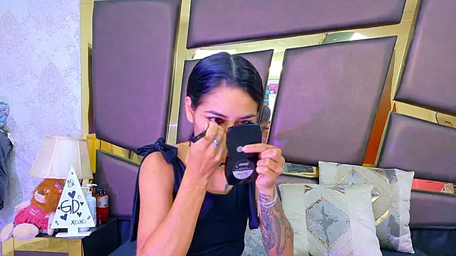 NicoleEsposito online show from April 2026 12:38:01 PM