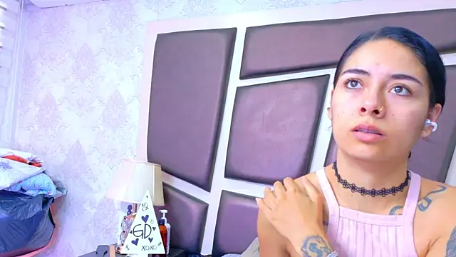 NicoleEsposito online show from May 2026 01:18:02 PM