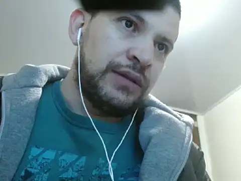 camiloking1720 online show from February 2025 01:02:02 AM