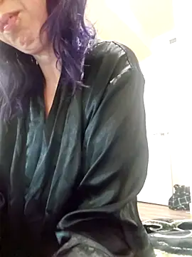 erinSmiles online show from October 2025 01:02:02 PM