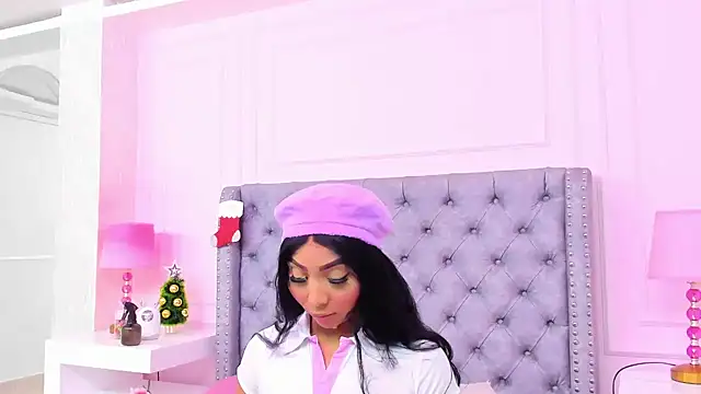 HaileeRoberts online show from December 2025 12:25:01 PM