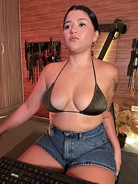 Snapshot of yey_bdsm chatting on July 2026 03:15:02 PM yey bdsm online show from July 2026 03:15:02 PM
