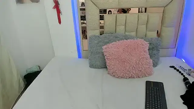 melody bonnet online show from December 2024 10:53:02 AM