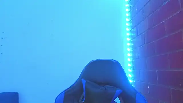 Demitryo online show from February 2026 03:45:02 AM