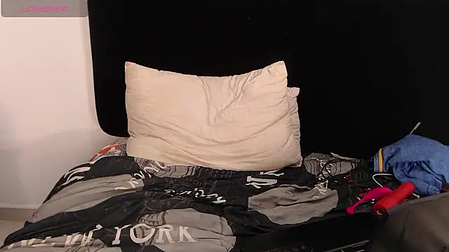 lolaa staars online show from December 2024 04:29:02 PM